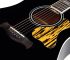 Guitare noire de la marque Richwood posée sur le dos et vue de profil